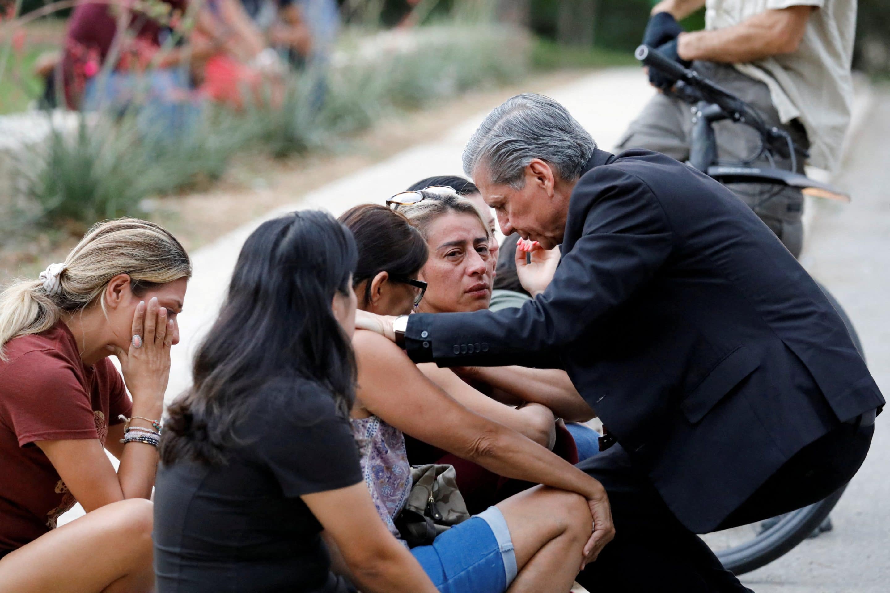 SHOOTING TEXAS ELEMENTARY SCHOOL Fr. Stephen Van Lal Than