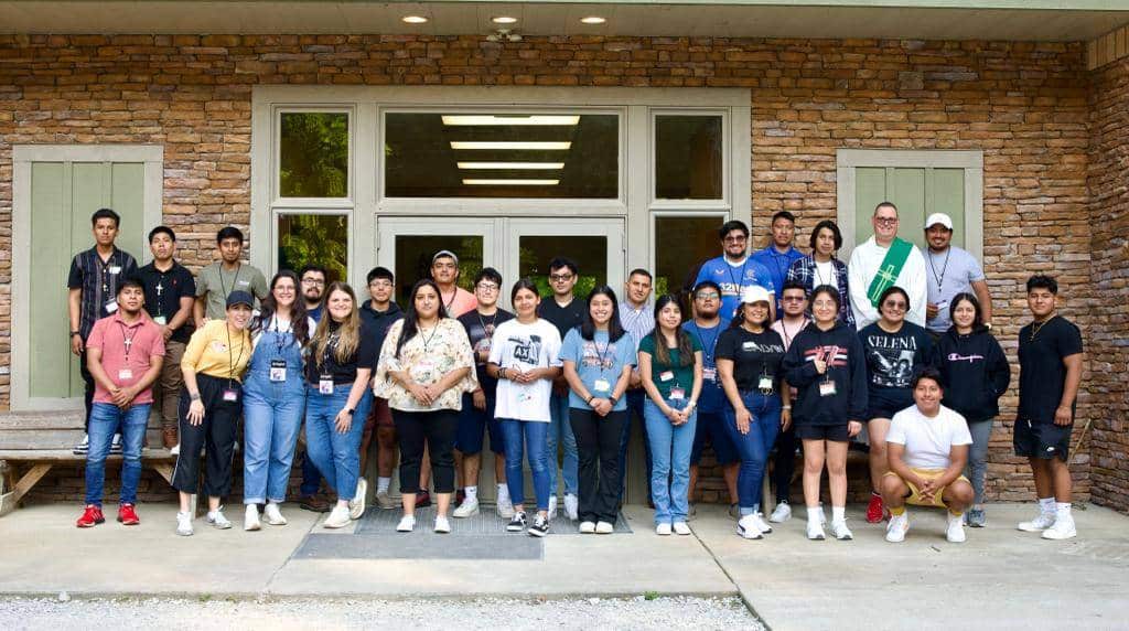 PastoralJuvenilRetreat_group Fr. Stephen Van Lal Than