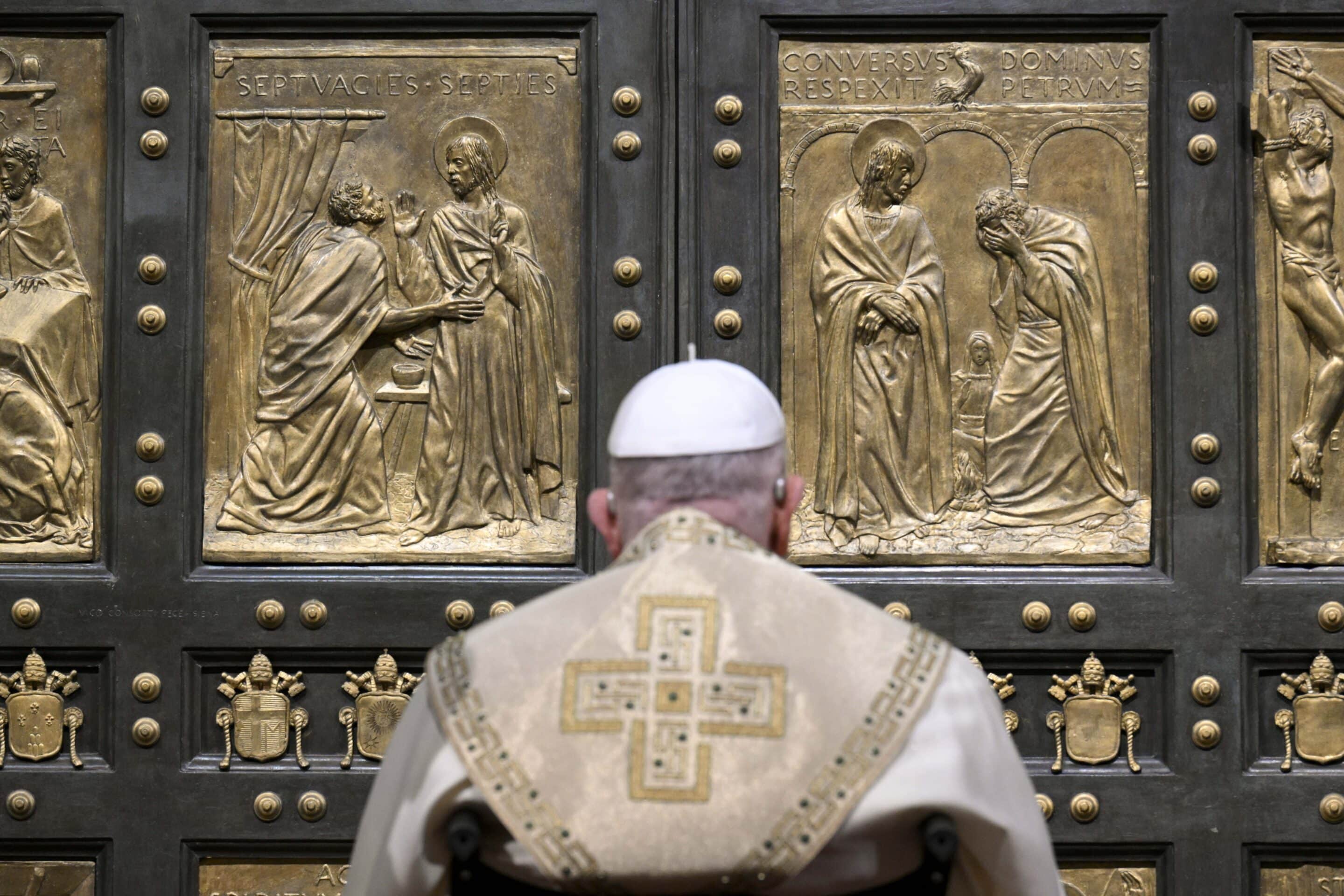 POPE FRANCIS HOLY DOOR ST. PETER'S BASILICA Fr. Stephen Van Lal Than