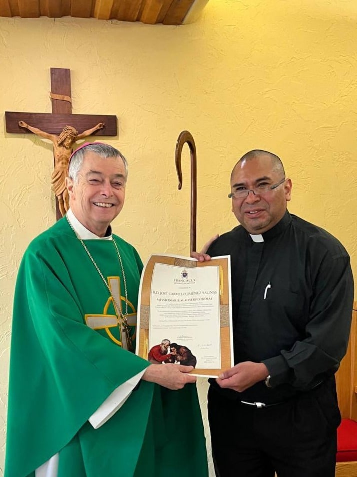 Bishop_withFrCarmelo Fr. Stephen Van Lal Than